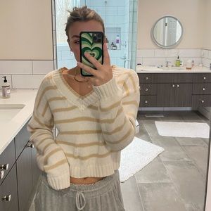 American eagle stripped v neck sweater